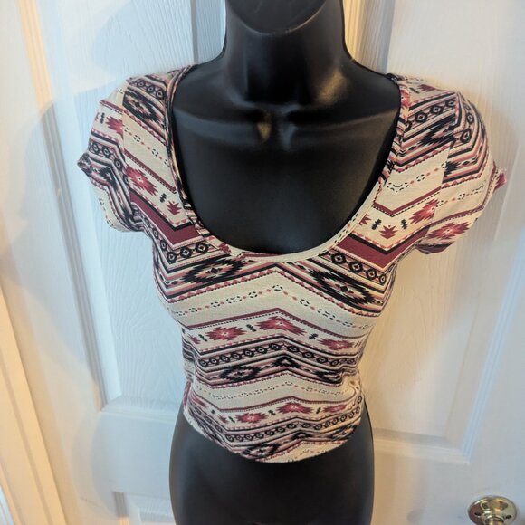 NWT Living doll tee shirt multicolored geometric print - XS - Picture 2 of 6